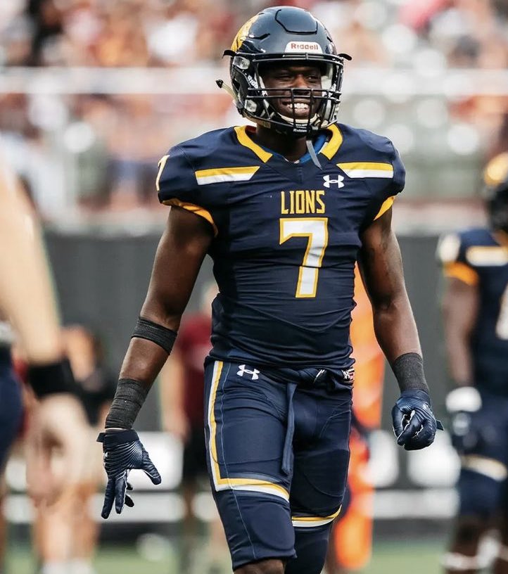 PrestonHatter2's tweet photo. After a great camp with Texas A&amp;M Commerce I am very Blessed to receive my 1st Division 1 offer as a QB!!   @CoachBailiffFB @RiebockBilly @CoachPardee @Lions_FB https://t.co/uSkZkWbYpe