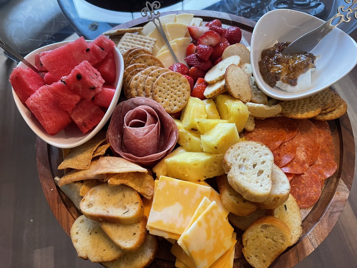 CorieHaynes's tweet photo. It’s only Tuesday, but we can be a little fancy for supper… #charcuterie #fruit #cheese #creamcheese #roastedpecanpepperjelly #summersupper #itsjustustwo https://t.co/O9fTyVQ91Y