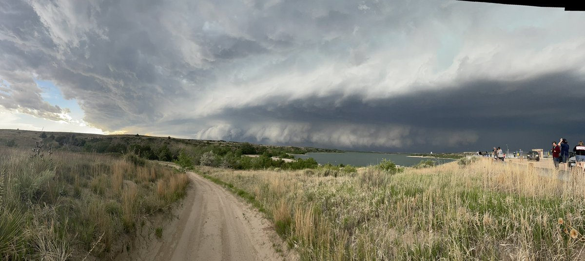 ERAU_Chase's tweet photo. Big time ground scraping supercelll just south of Enders NE 615 pm MDT  @NWSGoodland #newx https://t.co/b36gmIN35V