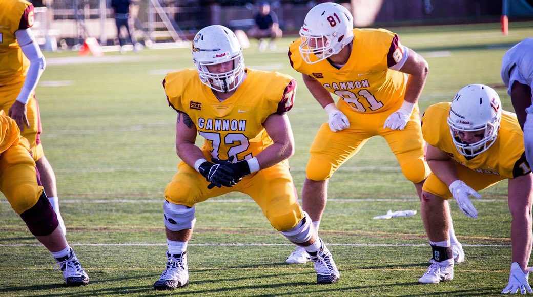 JackFarrell54's tweet photo. Blessed to say I have received my first offer from Gannon University🔴🟡 
@CoachBStone_ @CoachNardo27 @FootballGannon @PCC_FOOTBALL @7Twice @JasonPinkstonOL @flem021 @210ths https://t.co/DrlNytwWfv