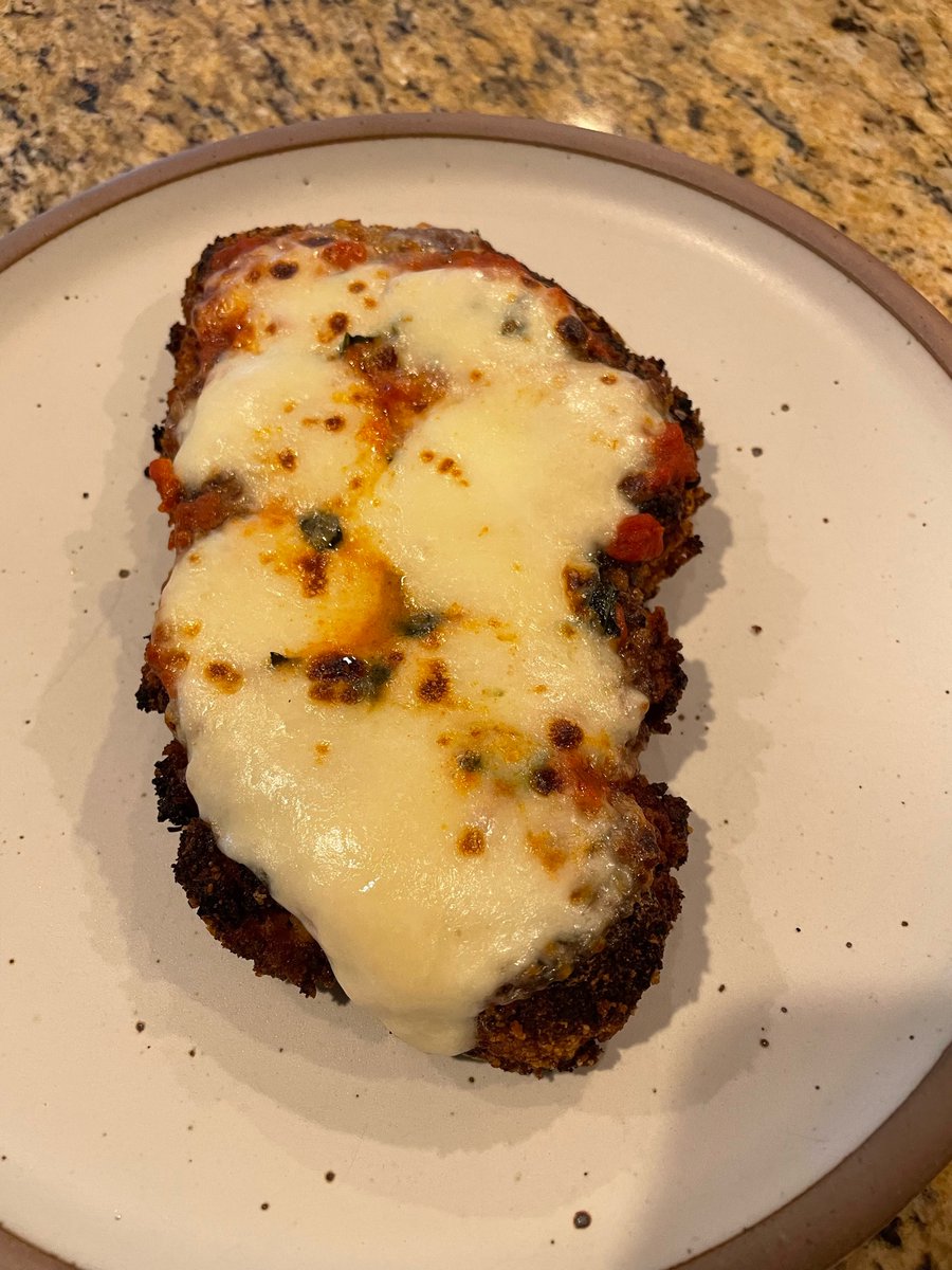 DKMiller327's tweet photo. @Buccigross First submission, hard to get better color with fresh mozzarella https://t.co/vvQojmowjS