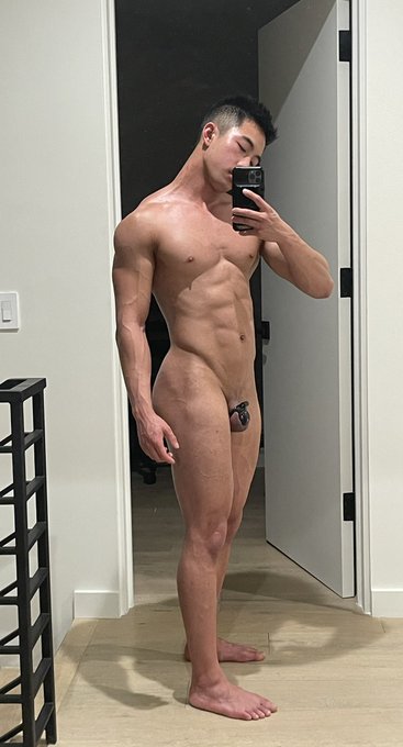 875 days locked and almost done with summer cut! https://t.co/OtQFKQnzKa<a href="/tag/mordax90"class="tags"><span>#mordax90</span></a>