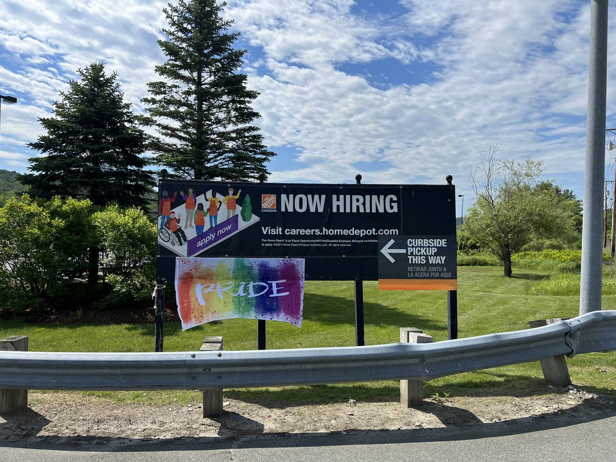 8539LittletonHD's tweet photo. We have a lot of “pride” at the Littleton Home Depot!  Celebrating what makes us Diverse and embracing our inclusive culture! #PrideMonth #lovewins @CrystalDion11 @PeterLauzon2 @whipplenh @stevenlongmoor1 https://t.co/44OUz8l9Vy
