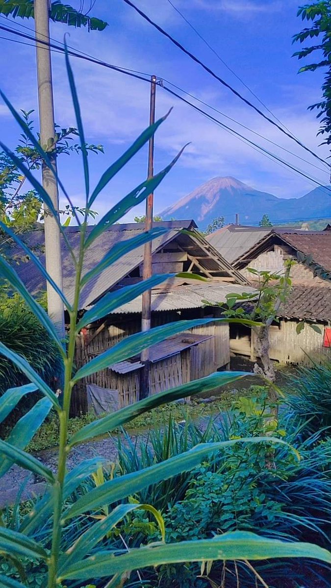 HanZ_ID_69's tweet photo. Gunung apa ya baru ke lumajang.? https://t.co/roXejoPwCK
