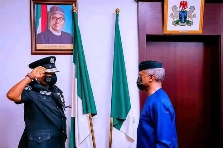 aadanmadam's tweet photo. In my own opinion vice president osibanjo is the best candidate among the all APC aspirant's he has a good plans for Nigeria. Dear delegate Vote wisely say no to Godfathers selfish interest, nepotism and sentiment. https://t.co/h8A37wj5un
