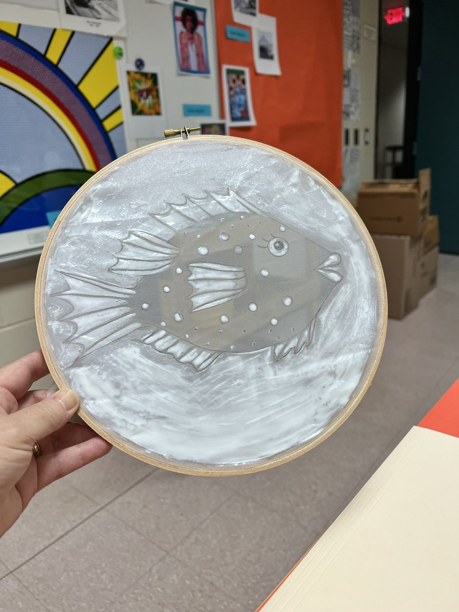 FE_ArtClass's tweet photo. Thank you @MsBennettArt for leading us today in SUNsational Printmaking! I created silk screen prints using a cardboard frame, shower curtain and ModPodge (mushroom prints), an embroidery hoop (fish) and a traditional silk screen (Make Art!) #artPD @VisualArtHumble @HumbleISD_FE https://t.co/0ts3l2WG5Q