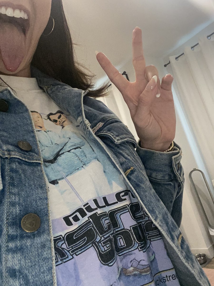 Courtjclark's tweet photo. #BackstreetBoys https://t.co/1iIDgYGch1