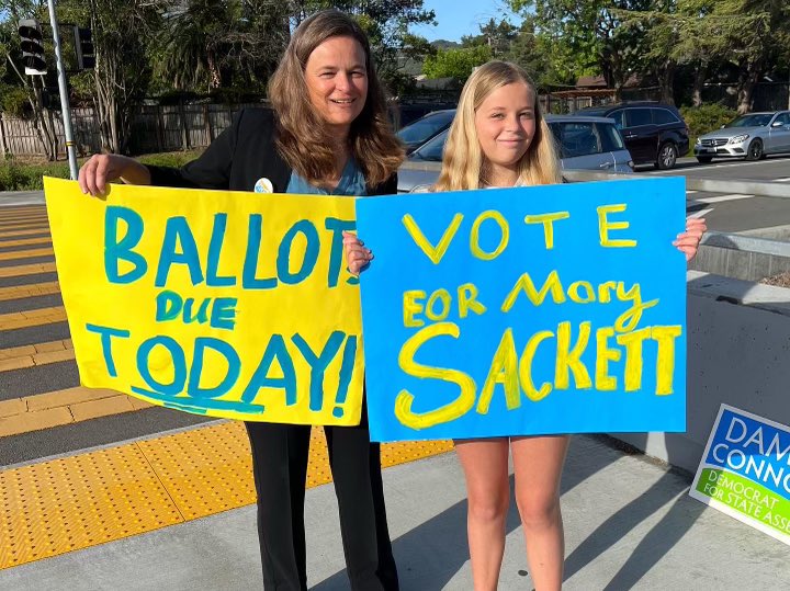 Sackett4Sup2022's tweet photo. Get your ballots in by 8pm today if you haven’t already! Thank you to my wonderful sign holders for spreading the word, and thank you to my daughter Sara for painting signs. https://t.co/9lfNkJkAhf