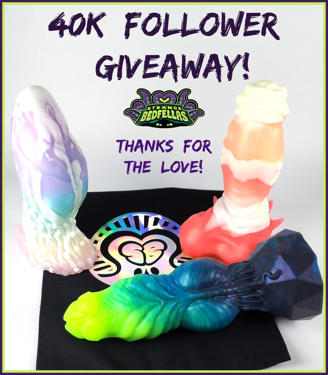 strangebedfella's tweet image. Oh my! It&apos;s time for a GIVEAWAY! We&apos;ve passed 40K followers by now, but it&apos;s still a milestone I&apos;d like to celebrate! 
Read this thread then comment on and retweet THIS tweet to enter!

We&apos;ll draw one winner for each toy at noon on June 10th!

Thanks for all the love 💖