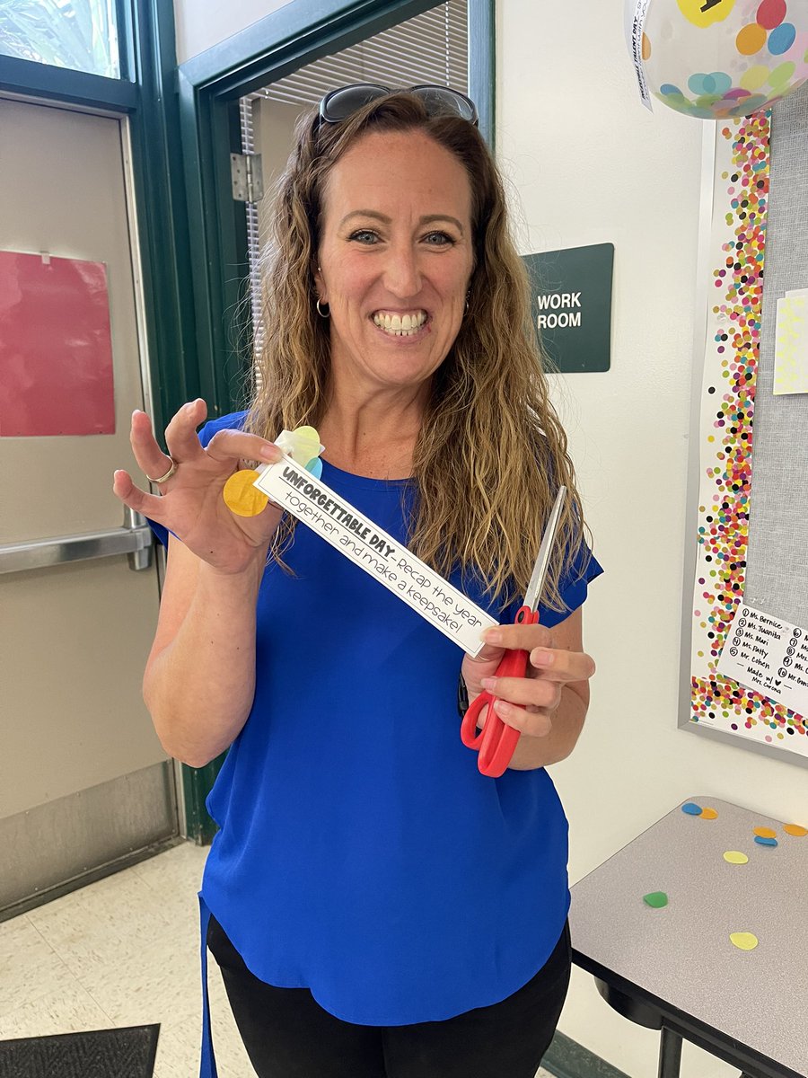 CoronaMrs's tweet photo. AP Cruz’s turn on the “End of Year Countdown”. Can’t wait to see our memories made this year!!! 🤗🌎💙 @DeAnza_Academy #navigatorsleadtheway https://t.co/EZRKdMLYRD