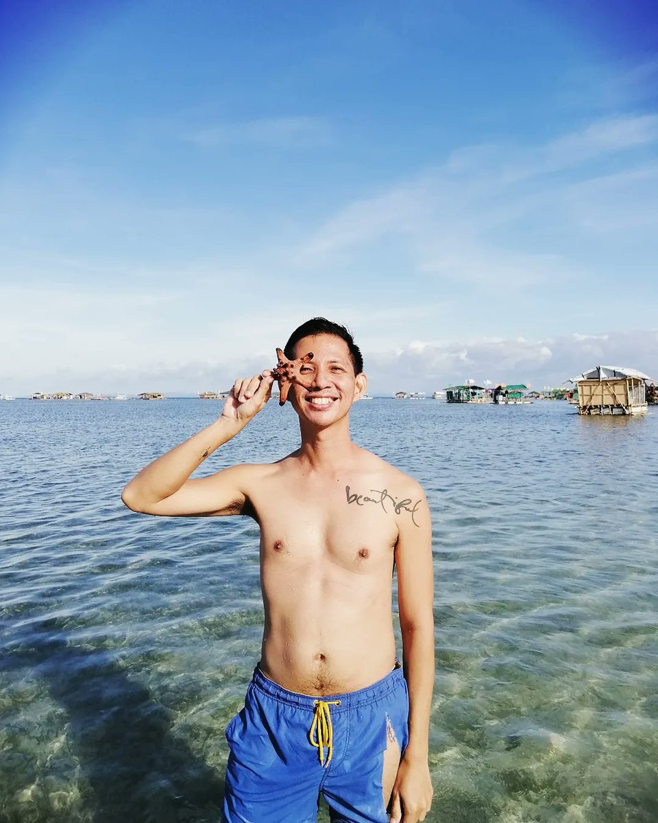 bluejimz's tweet photo. Fully VaSEAnated

#sea #WAVES #summer #islandlife #Swim #summer #Starfish #travel #ItsMoreFunInThePhilippines #cordovacebu #itsmorefunincebu #blue #Horizon #nature #Wanderlust #beautiful #shirtless #tattoos #tropical #fununderthesun https://t.co/39jVCOvHJ1
