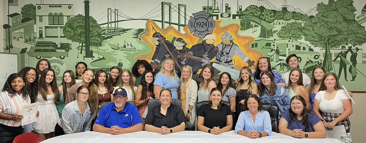 PMHSEagleSoftball tweet media