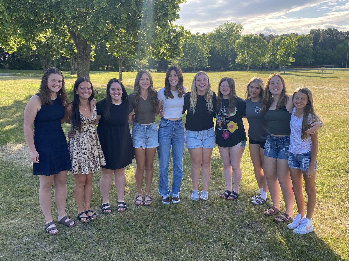 Ms. McAlpine tweet media