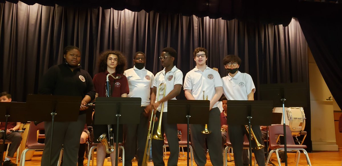 romeroraiders's tweet photo. 🎶 Such a treat to see the Romero Instrumental Music Students performing during Lunch today! 😃
#Music 🎶
#LunchPerformance https://t.co/4mhCRxJEyS
