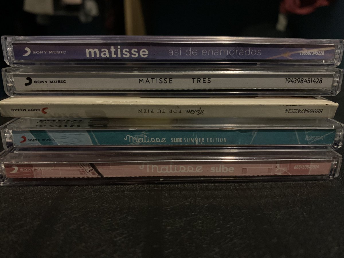 Aldowskii's tweet photo. Al fin en mis manos!!! 😍 Es hermosooooo!! ✨
Ya está junto con sus hermanitos 💿
Y a escucharlo toda la noche 🤠 @Matisse_Mx #AsiDeEnamorados https://t.co/rsgi4GngfP