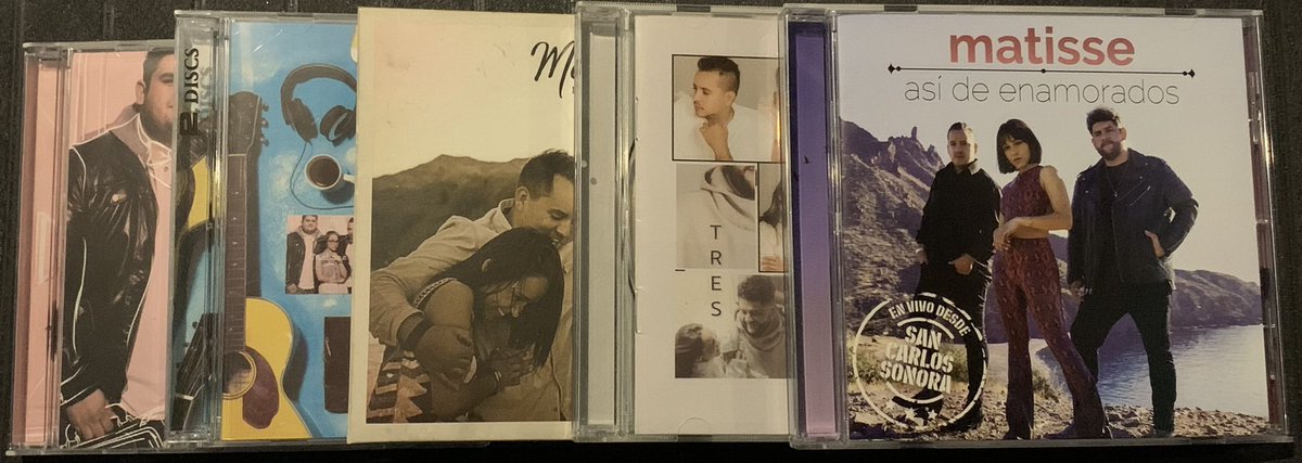 Aldowskii's tweet photo. Al fin en mis manos!!! 😍 Es hermosooooo!! ✨
Ya está junto con sus hermanitos 💿
Y a escucharlo toda la noche 🤠 @Matisse_Mx #AsiDeEnamorados https://t.co/rsgi4GngfP