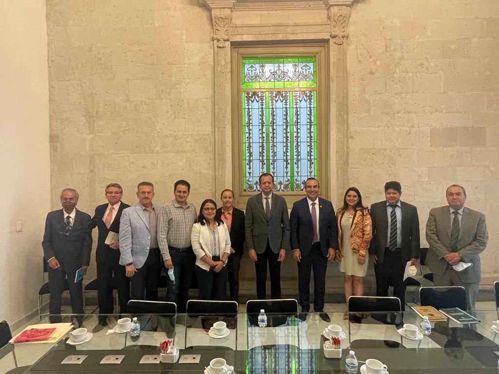 SEGOB_mx's tweet photo. Se reúne la #UASJ con el Presidente de la @anadepemx y Titular de la @prosocjalisco para discutir la situación de las defensorías públicas estatales del país con el objetivo de establecer acciones y proyectos de colaboración. https://t.co/hoLykpY0lM