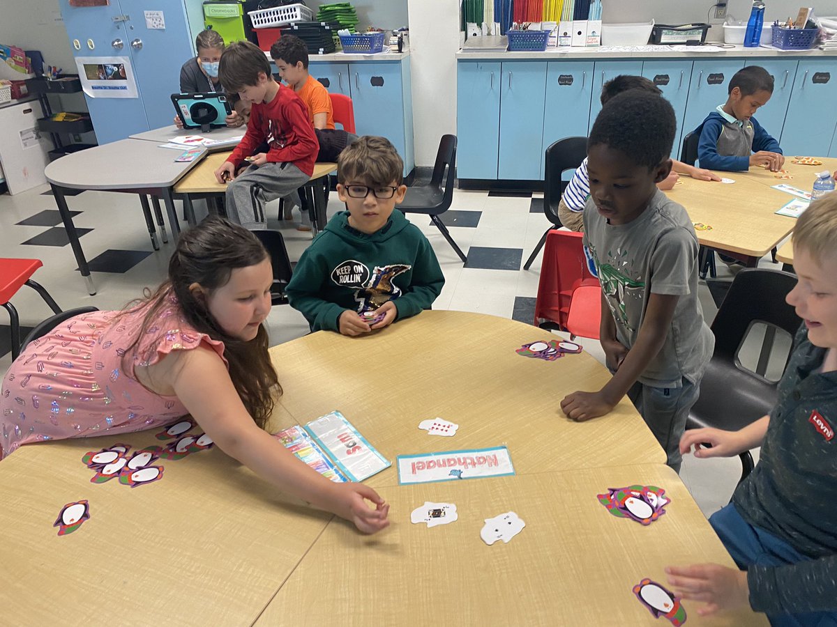 AkaiOCSB's tweet photo. Math games AKA cards ��� https://t.co/RQoarrVh9N