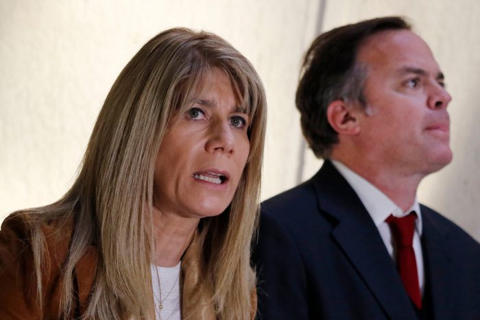 elmostrador's tweet photo. Senadores Rincón, Walker y Parada presentan moción para reducir quórum a 4/7 para reformas a la actual Constitución: Chile Vamos muestra su apoyo a la propuesta
https://t.co/fC61iPv1oA https://t.co/sTiIumVdLh