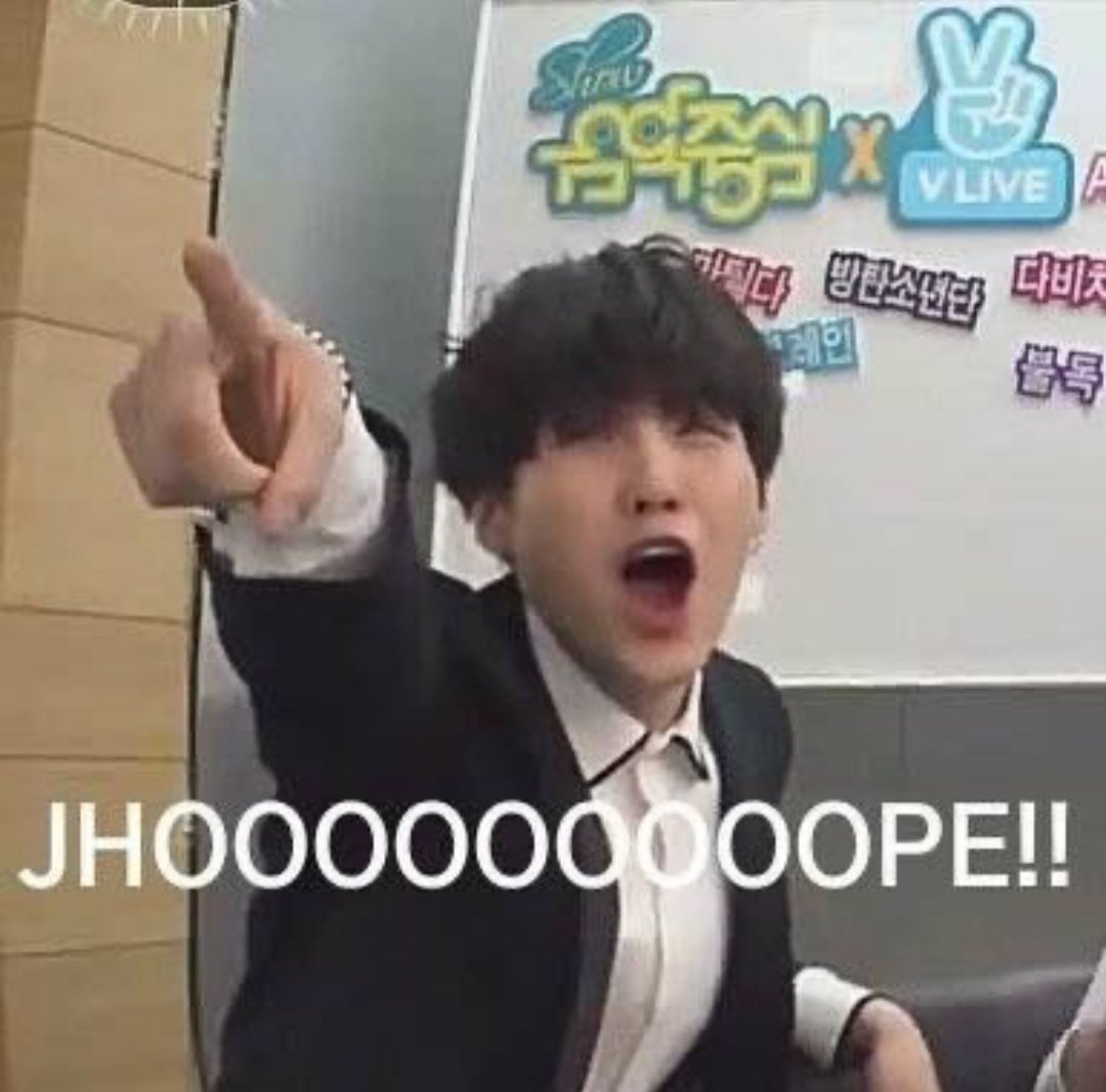 BackTheSoul's tweet photo. 😲😲os ingressos no site do lollapalooza esgotaram após o anúncio que o Hoseok irá se apresentar!! O impacto do rei🔥 https://t.co/r3Ag1RYLTO