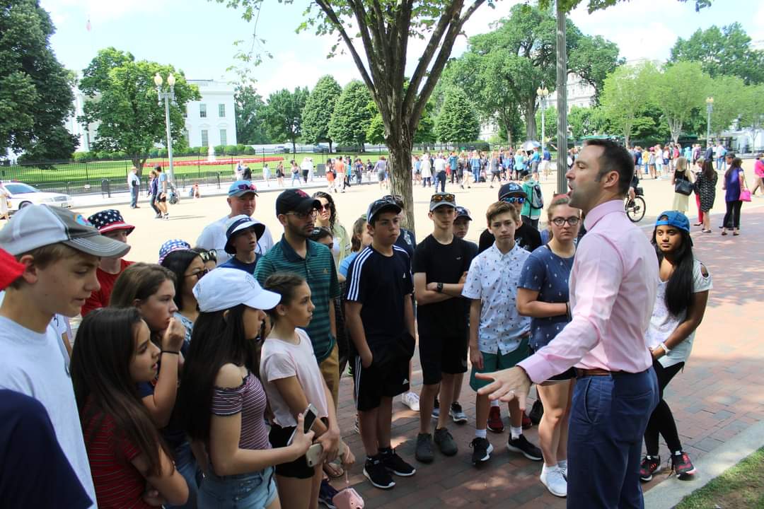 DrWhalen3's tweet photo. #Throwback #HMSDCTrip #SeekonkHS #Classof2022 
June 7, 2018 https://t.co/sdSraLyZDQ