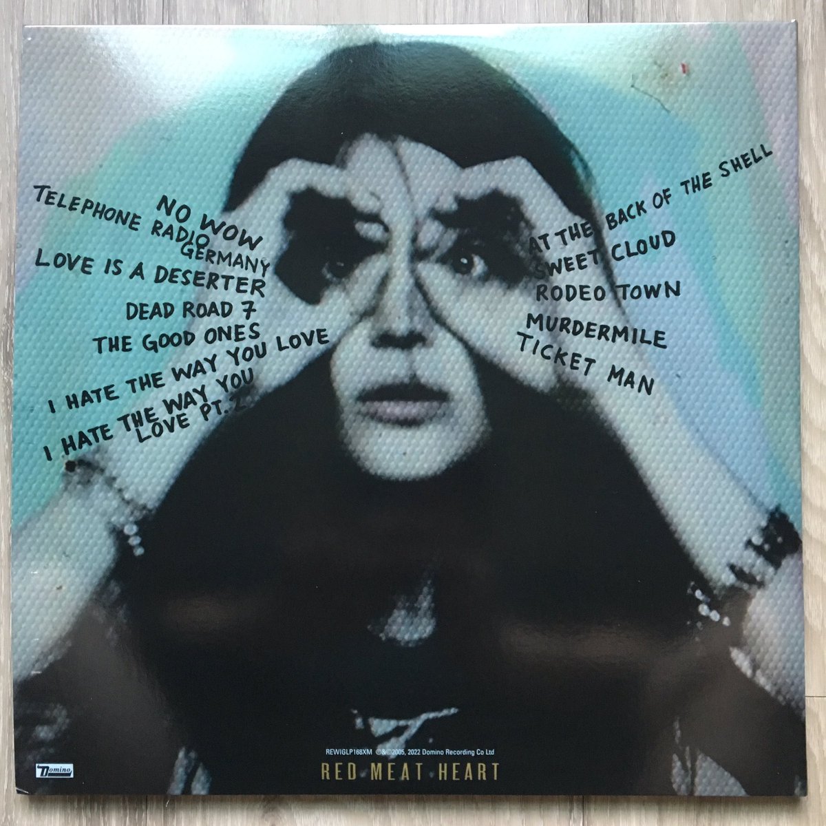 eriktmpls's tweet photo. This ain’t no wow no more. 📷🍸 #MartiniAndMusic #TheKills #NoWow https://t.co/dKn2bKeRJx