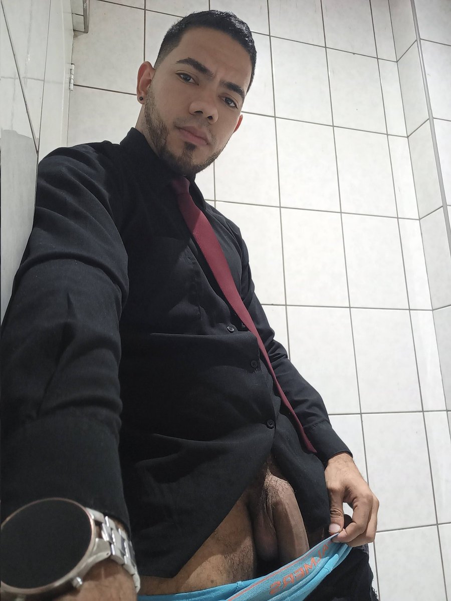 jsusmanrique's tweet photo. Buenas noches 🍆 https://t.co/IcHVcMv7fi