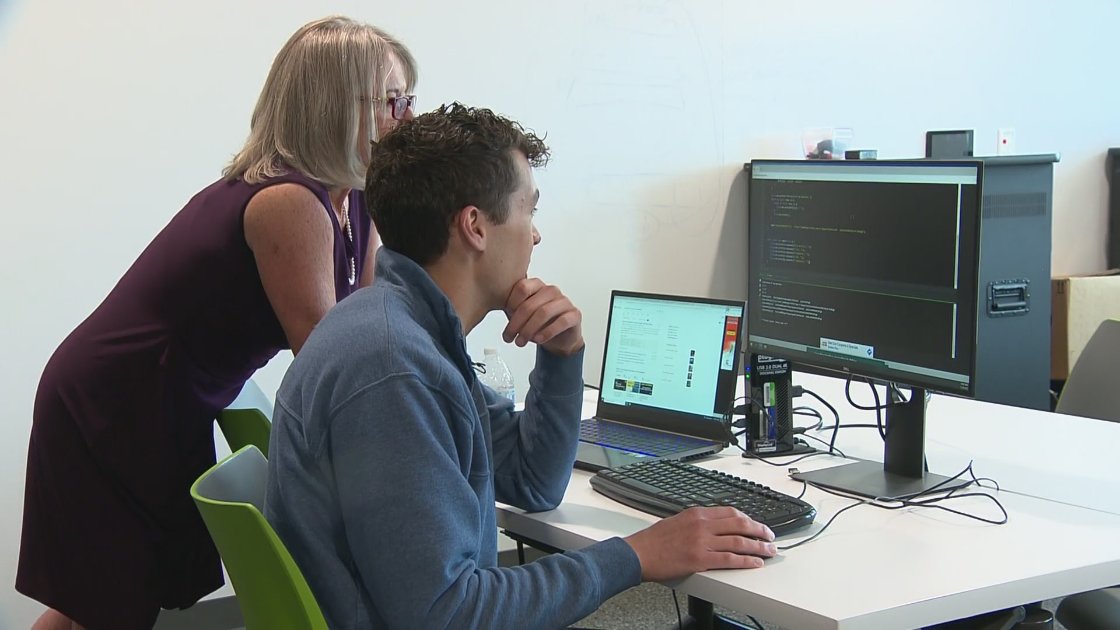 Castle Rock’s Sturm Campus Grad Lands Lockheed Job At 19; Trajectory Exemplifies Sturm Mission denver.cbslocal.com/2022/06/07/loc…