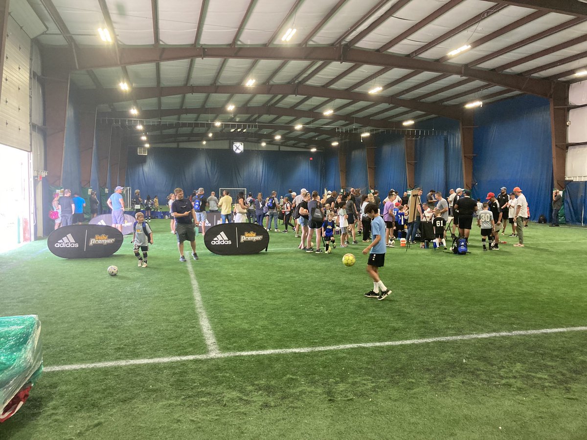IndyPremierSC's tweet photo. Thanks for the turnout tonight for U8-U10 Evaluations. Missed it?  Contact Joel.Chalkley@indypremiersc.org (boys) or Kenrick.Ramirez@indypremiersc.org (girls) if still needing placement. #tryins #bringemoutbringemout #premierandproud https://t.co/ZURNhZqZxQ