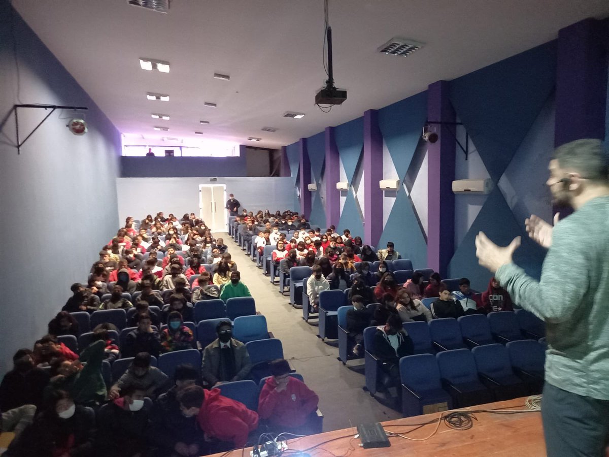 TC2000 va a la Escuela tweet media