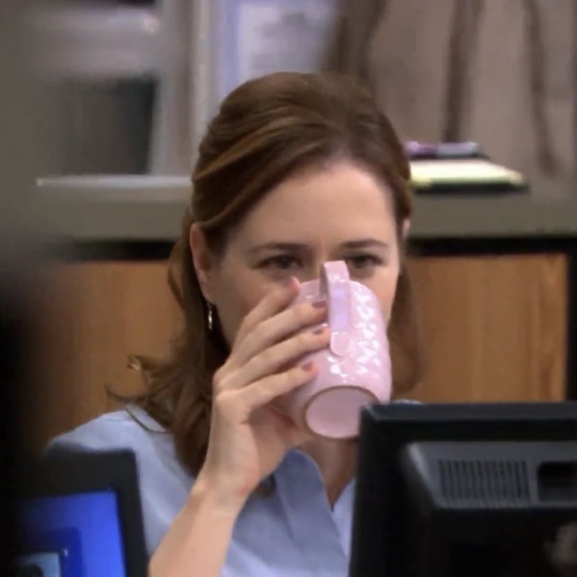 beeslythinker's tweet photo. no thoughts. head empty. just jenna fischer drinking from her pam replica mug ❤️ https://t.co/CVazqt4Ztq