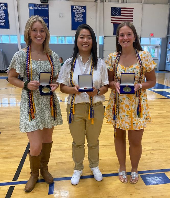 MsmeadP's tweet photo. PHS Top Three. Congratulations!!! #PythonPride #pelhamproud #Top3 #senioryear #Classof2022 https://t.co/ZwO7ueZPz7