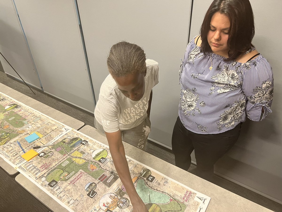 Robinson4kc's tweet photo. Engaging in community is tough but so worth it. Resident leaders spoke truth to power tonight and we are committed to stellar basic City services to earn their trust.
#GreenInfrastructure
#SmartSewer
#PeopleFirst https://t.co/wshSOaHDE3