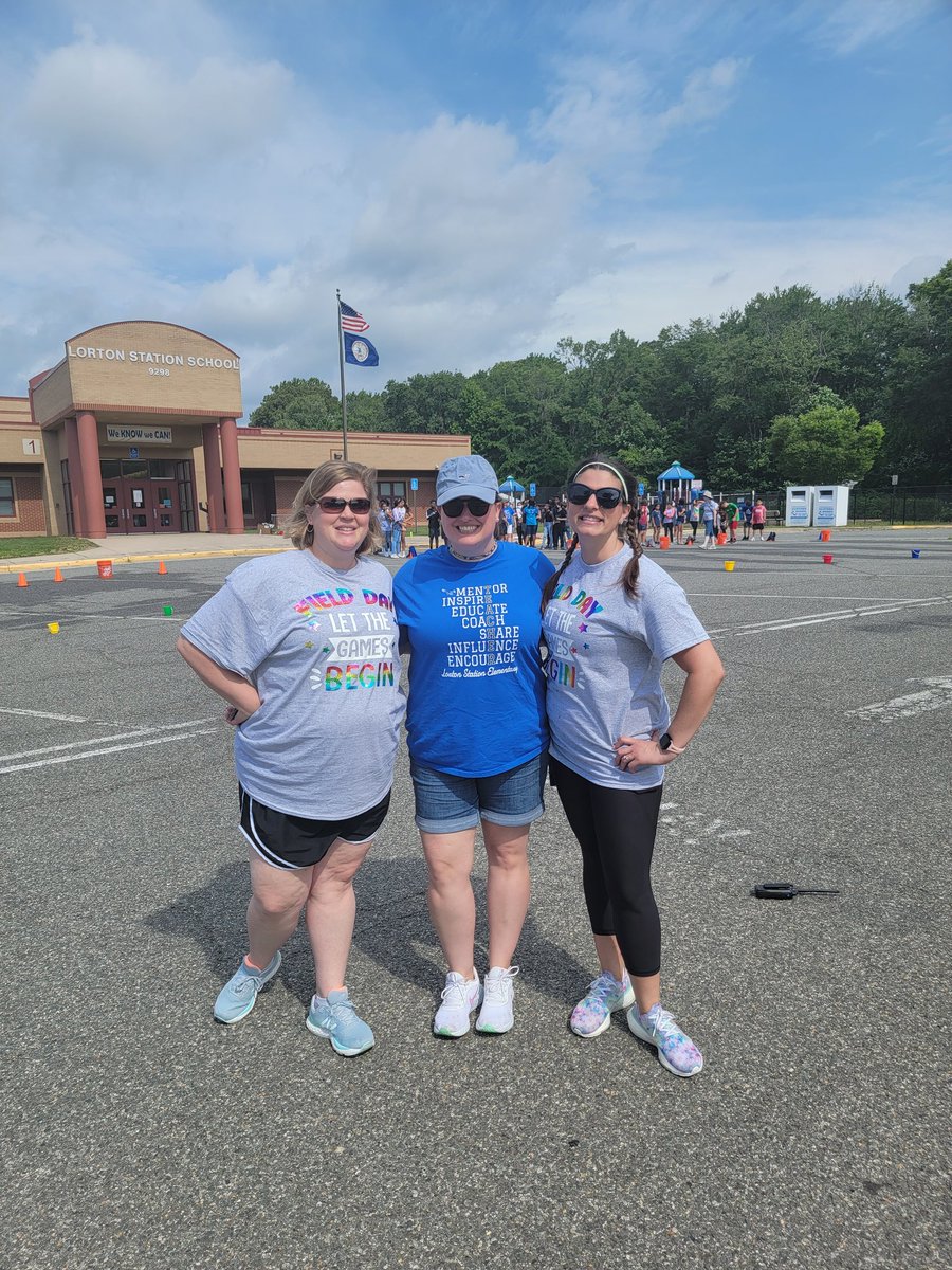 Principal_LSES's tweet photo. What a great day and time, nothing is possible without staff support and student joy. @LortonStationES @AP_C_LSES @ccberry16 @drNEKing @graceetayloredd @KraftJesse @fcpsnews @FCPSR3 #meepmeep https://t.co/PYL3vGgXXn