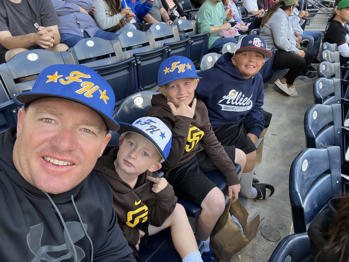 DanSmithRealtor's tweet photo. Beat them Mets! #timetoshine https://t.co/gungVssR0T