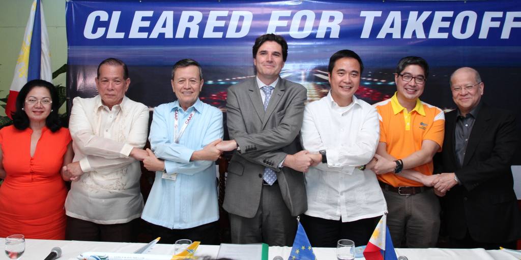 SaltAndReality's tweet photo. Did You Know?
Under PNoy, the Philippines was able to fly again directly to EU countries after it was banned in 2010 under Gloria for failing ICAO Safety Standards. In 2013, EU lifted the ban thus allowing PAL &amp; CebuPac to fly to EU lowering the cost of travel for OFWs &amp; tourist https://t.co/HCF0elO4XK
