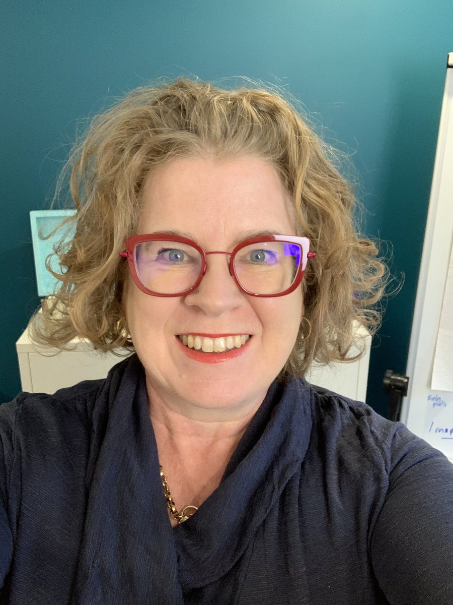 melkettle's tweet image. About to present a webinar on “Self-Leadership - it’s time to stop surviving and start thriving”. Around 650 accountants have signed up for it - thank you ACCA for inviting me! 
#selfleadership #fullyconnected