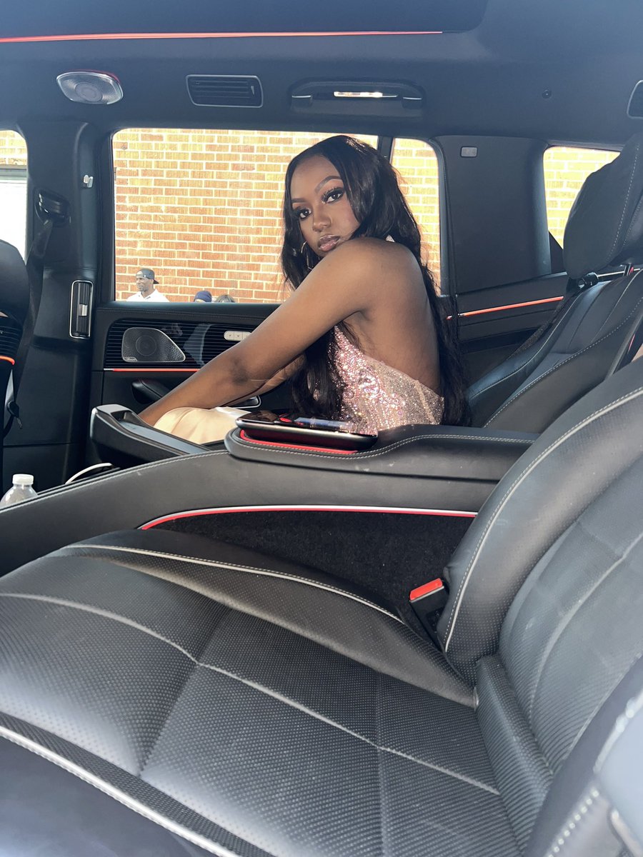 iiheartmak's tweet photo. #prom2k22 💗 https://t.co/6fXcCCLhRO