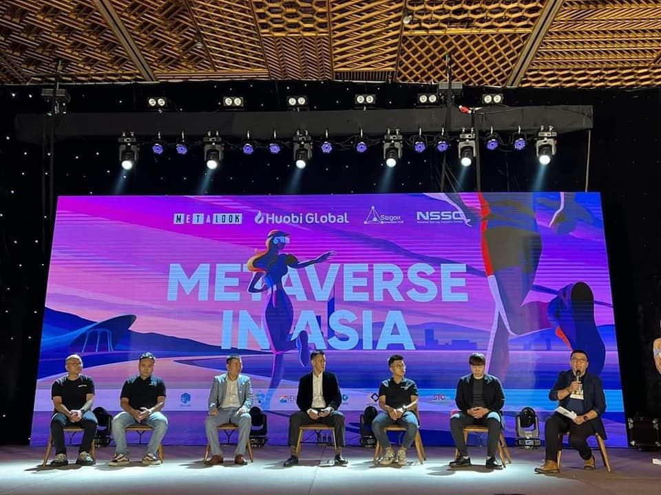 🇻🇳Love to see our community in #Vietnam! 

Our event "The Road to #Web3 &amp; #Metaverse Mass Adoption" was fantastic with a huge turnout! 

🤔Where to next?