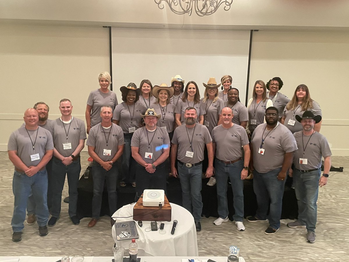 dspurlin_tift's tweet photo. I 💙 getting to work with this amazing group of people every day!  #ridingforthebrand #4theT https://t.co/5WMk5gaLjy
