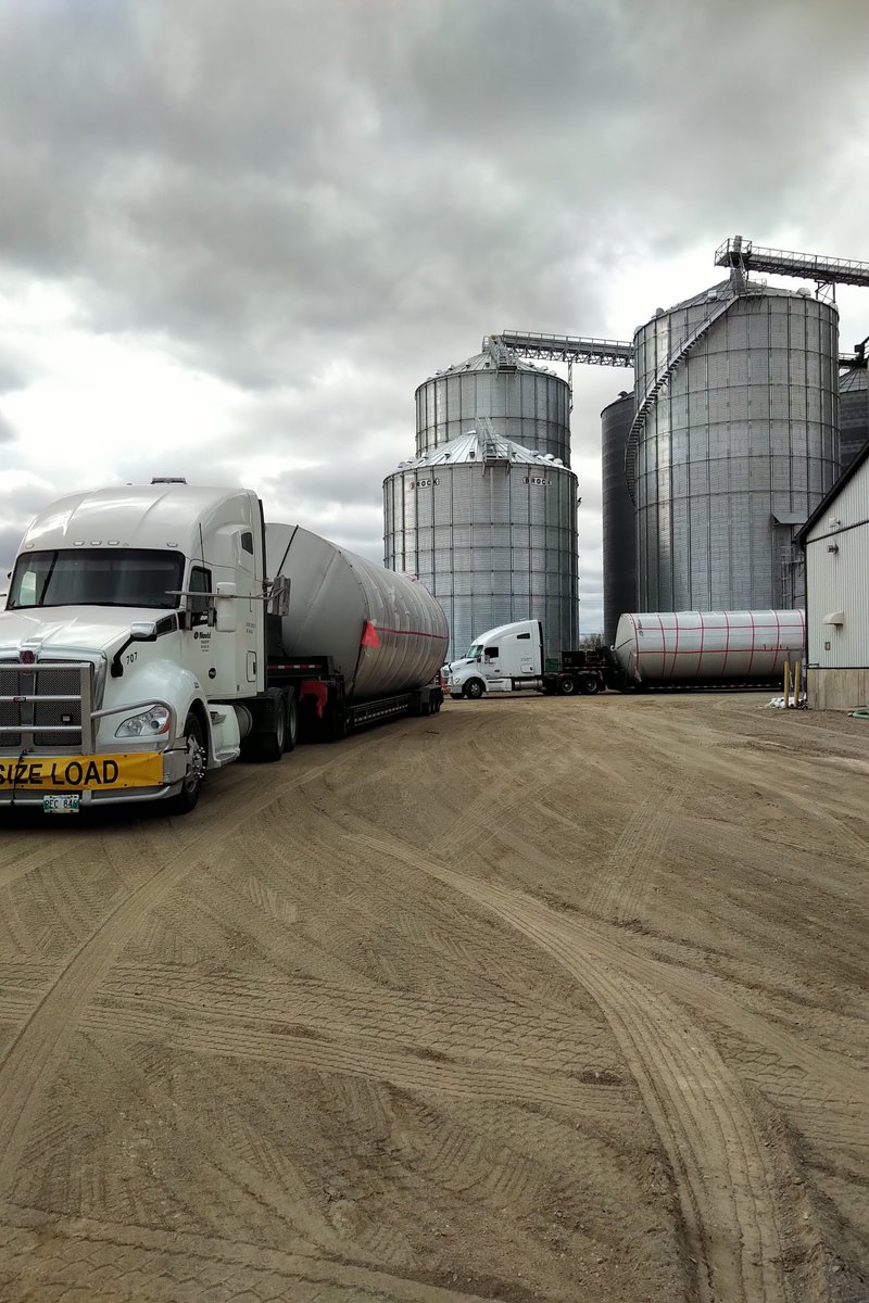 Looking for Owner Operator to haul Novid tanks into Ontario/Trailer and permits supplied  call me or message direct for info 519 301. 2321