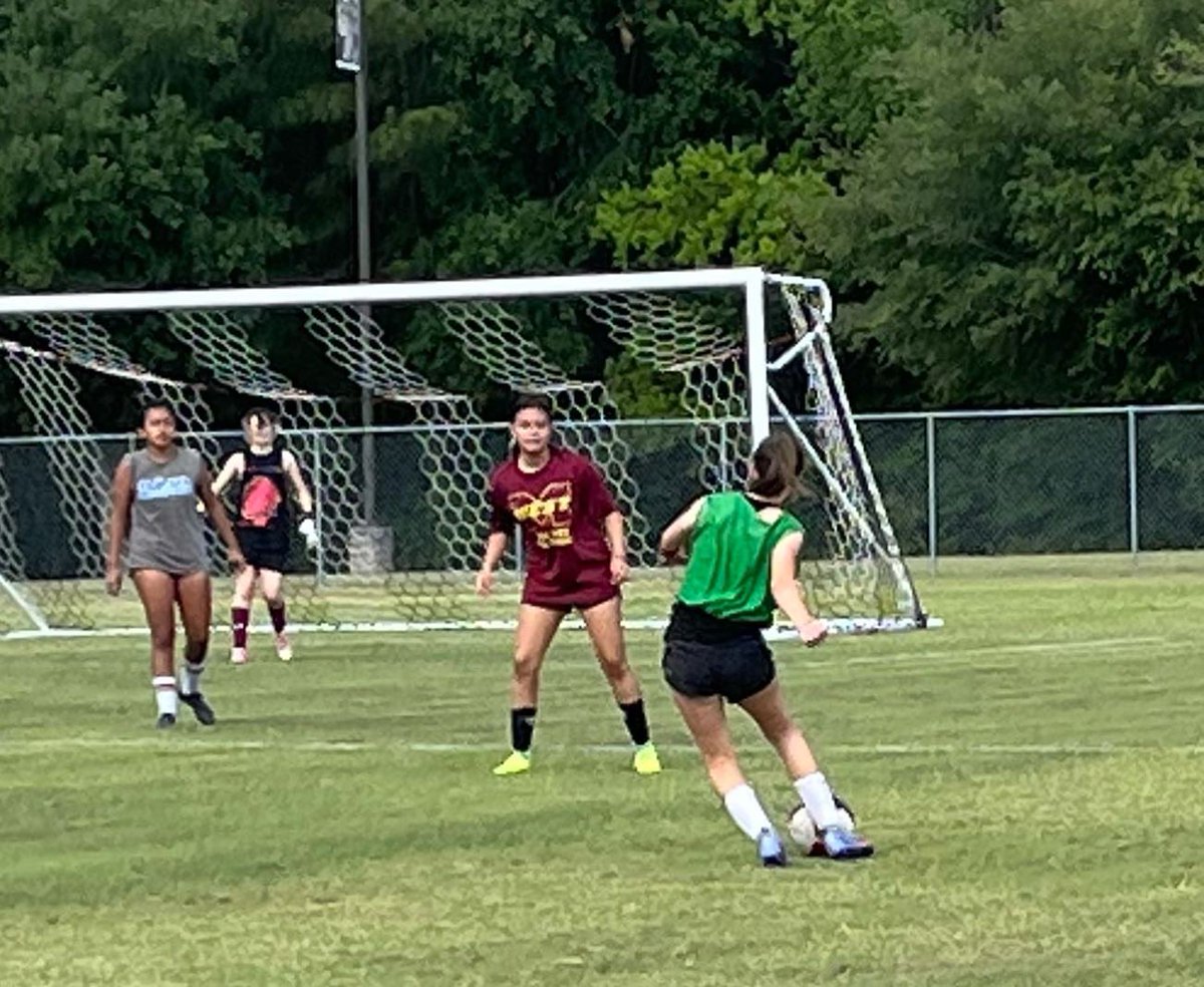 First Summer Open Field ✅ 
It’s HOT, but these girls are killing it at SAC and Open Field. 
💪🏻😤🔥
Anyone interested in trying out for soccer this year—Join us! Tuesdays and Thursdays from 9-10:00am. Bring cleats, shin guards, and water.