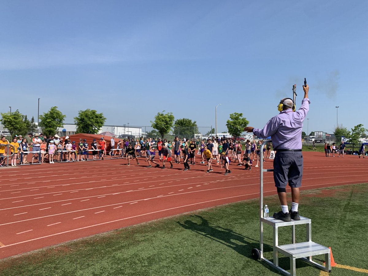 LESAA_LDSB's tweet photo. Ready Everyone?  The forecast is cooperating and it looks like we will have a good weather day for Track &amp; Field at the LESAA rescheduled District Meet.  First events begin at 9 a.m. Let's have a great day everyone! https://t.co/8YrxI60Q5q