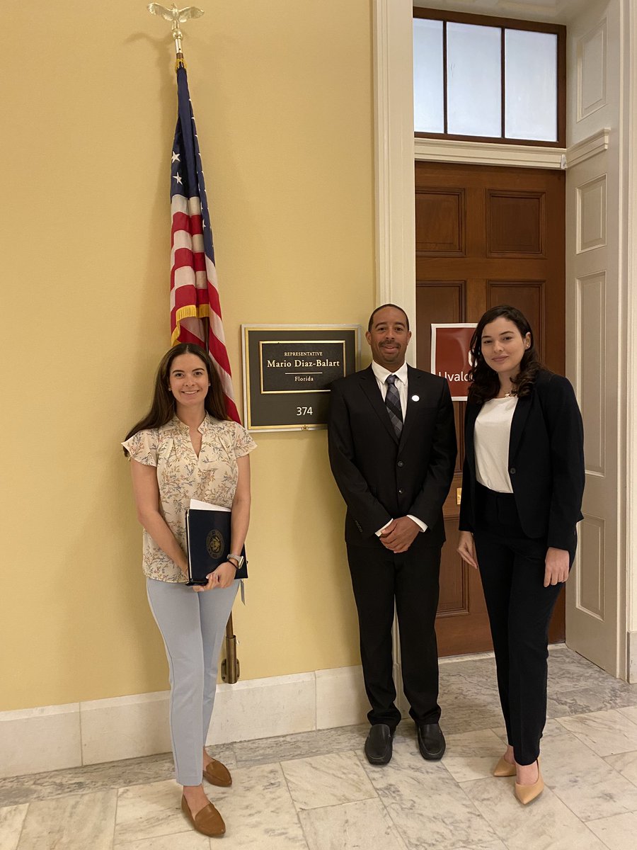 nnazarionicole's tweet photo. More about our day meeting with staff members from Representatives #KatCammack #MarioDiazBalart and Senators #MarcoRubio #RickScott Thanks for supporting @EntsocAmerica #SciencePolicy #STEM #WomenInSTEM #publichealth https://t.co/7VGbhBAGYl