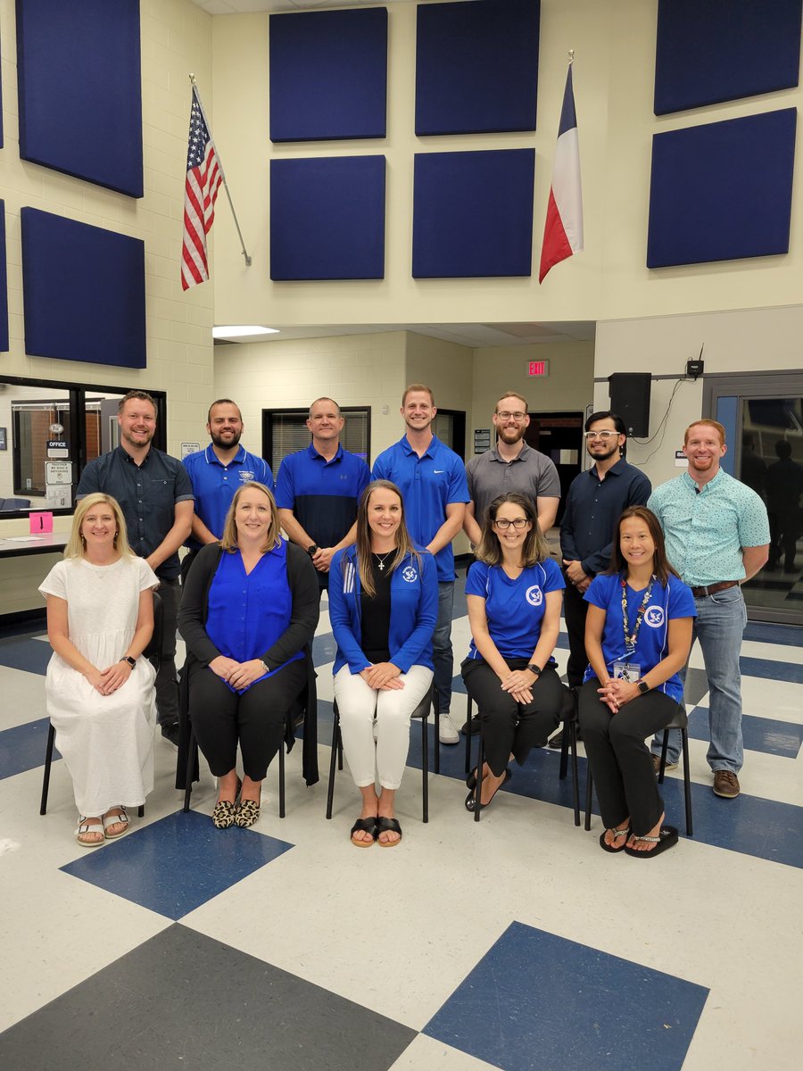 BHBandBooster's tweet photo. Meet the Team! Tonight was full of smiling faces 😁 We are so thankful for all of the teachers, parents and students that attended tonight's event! https://t.co/AL5JQww88w