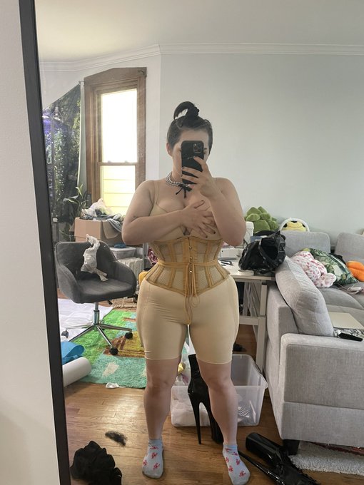 im in rotisserie chicken mode fr https://t.co/v3qRo5ONmH