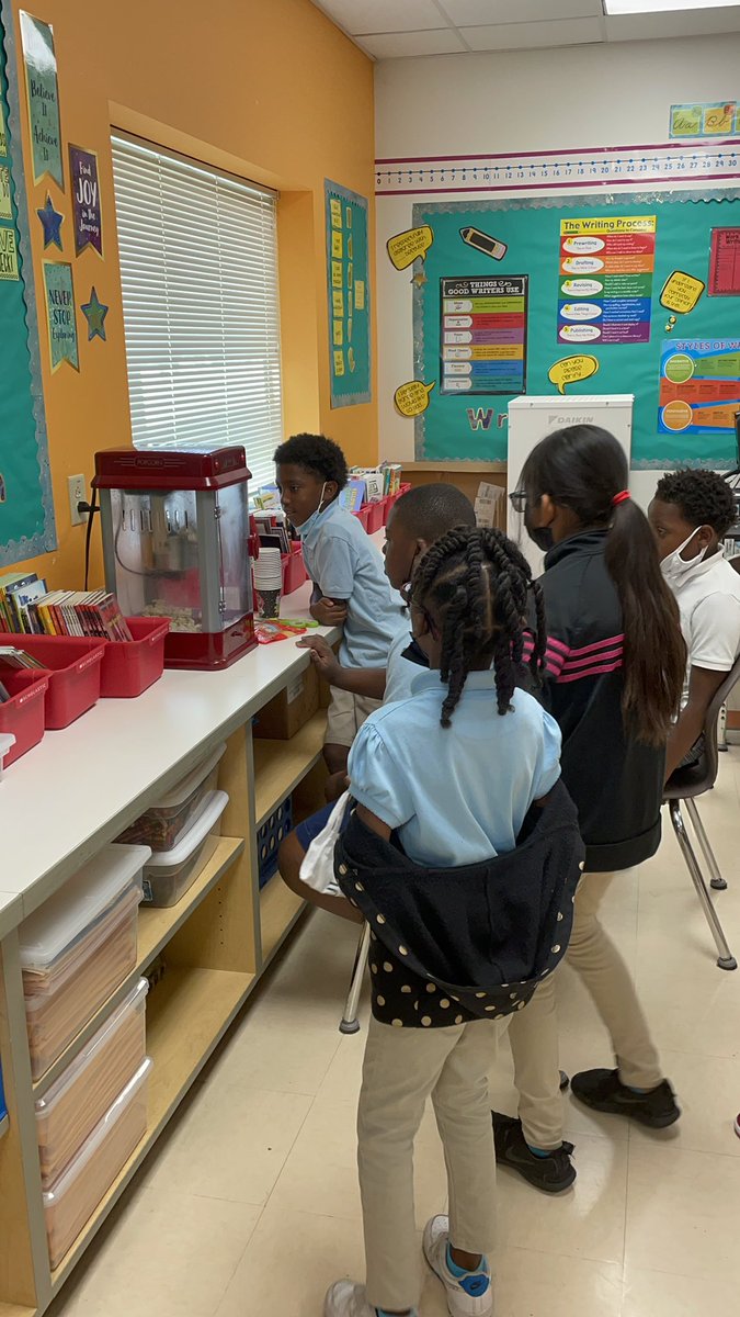 msthompsontea31's tweet photo. Last Day of School Fun Time. Proud of my students and seeing their growth this year. Pizza, McNuggets, Popcorn and Game Day. I look forward to hearing of their successes 4th grade. #peaceoutthirdgrade #teamwork @AthertonES https://t.co/TFsXQrtQH7