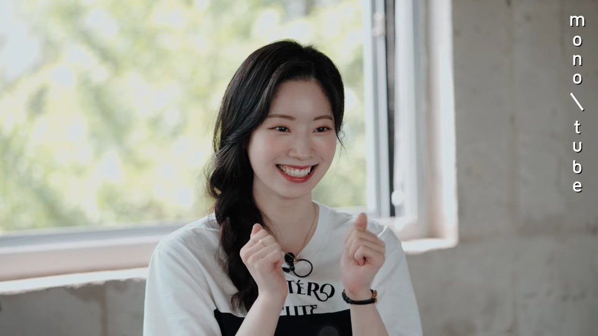 AllisonDeliva's tweet photo. @JYPETWICE I really love the way she smiles. Dahyun is just really so beautiful and adorable. Her smile is also making me smile. ππ
dahyun-FREE Vlog 4
#DAHYUNxMONOTUBE
#DAHYUNxO2nd
#DahyunFree @JYPETWICE https://t.co/gh4tP0aduR