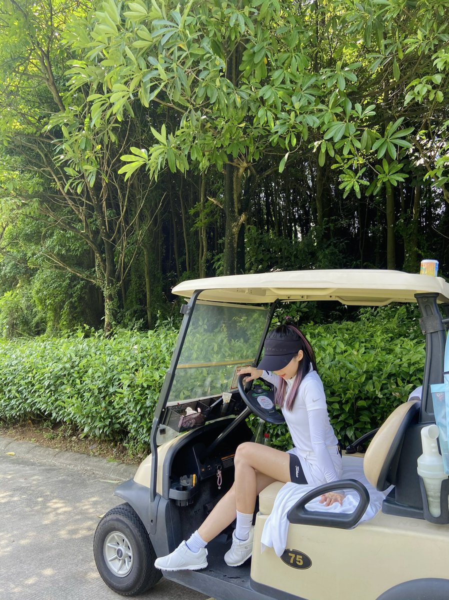 行情好交易
行情不好打球🏌🏻‍♀️

有一起约球的小伙伴吗🙋