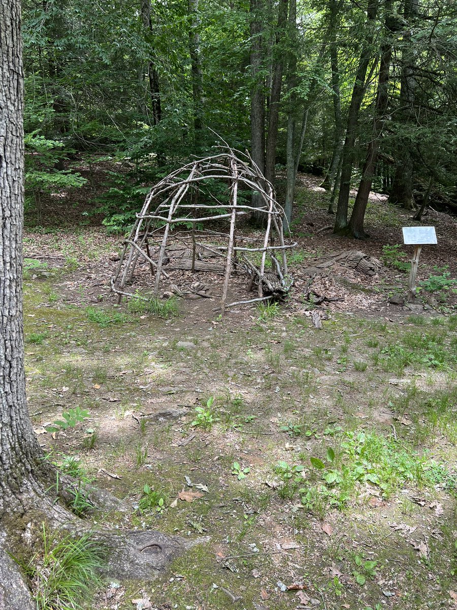 MrsStrell's tweet photo. The Institute for American Indian Studies, such a wonderful experience for our third graders! https://t.co/TL5SUbp1Af
